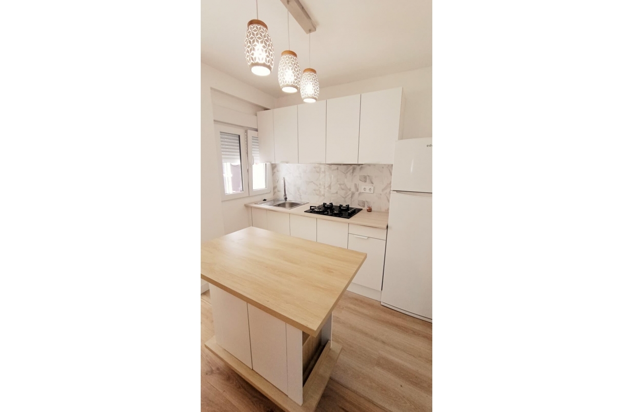 Resale - Apartment - Torrevieja - Centro