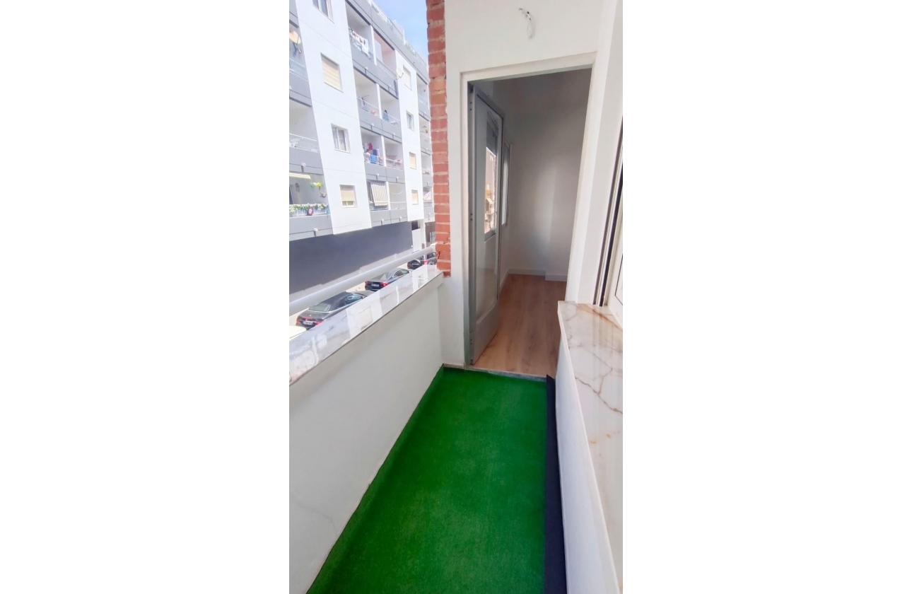 Resale - Apartment - Torrevieja - Centro