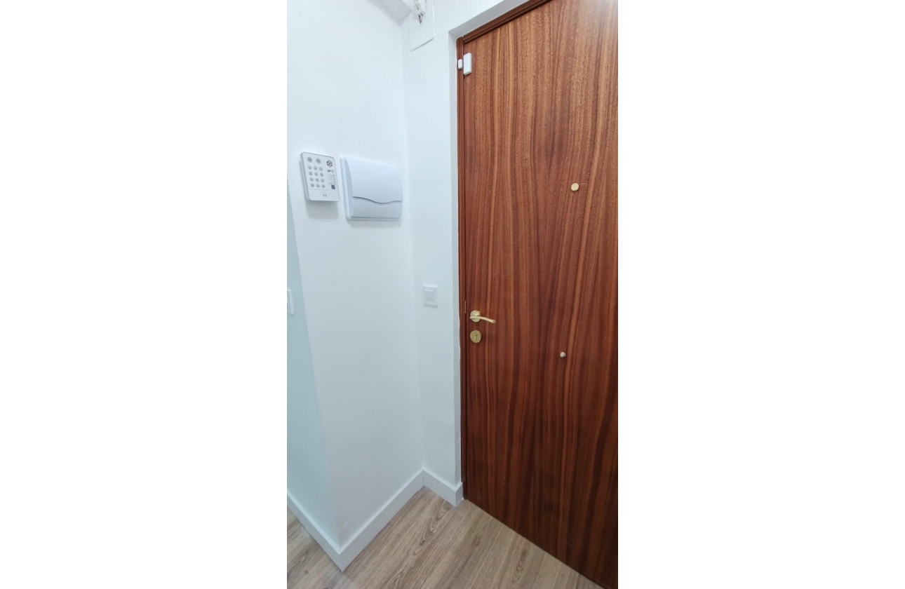 Resale - Apartment - Torrevieja - Centro