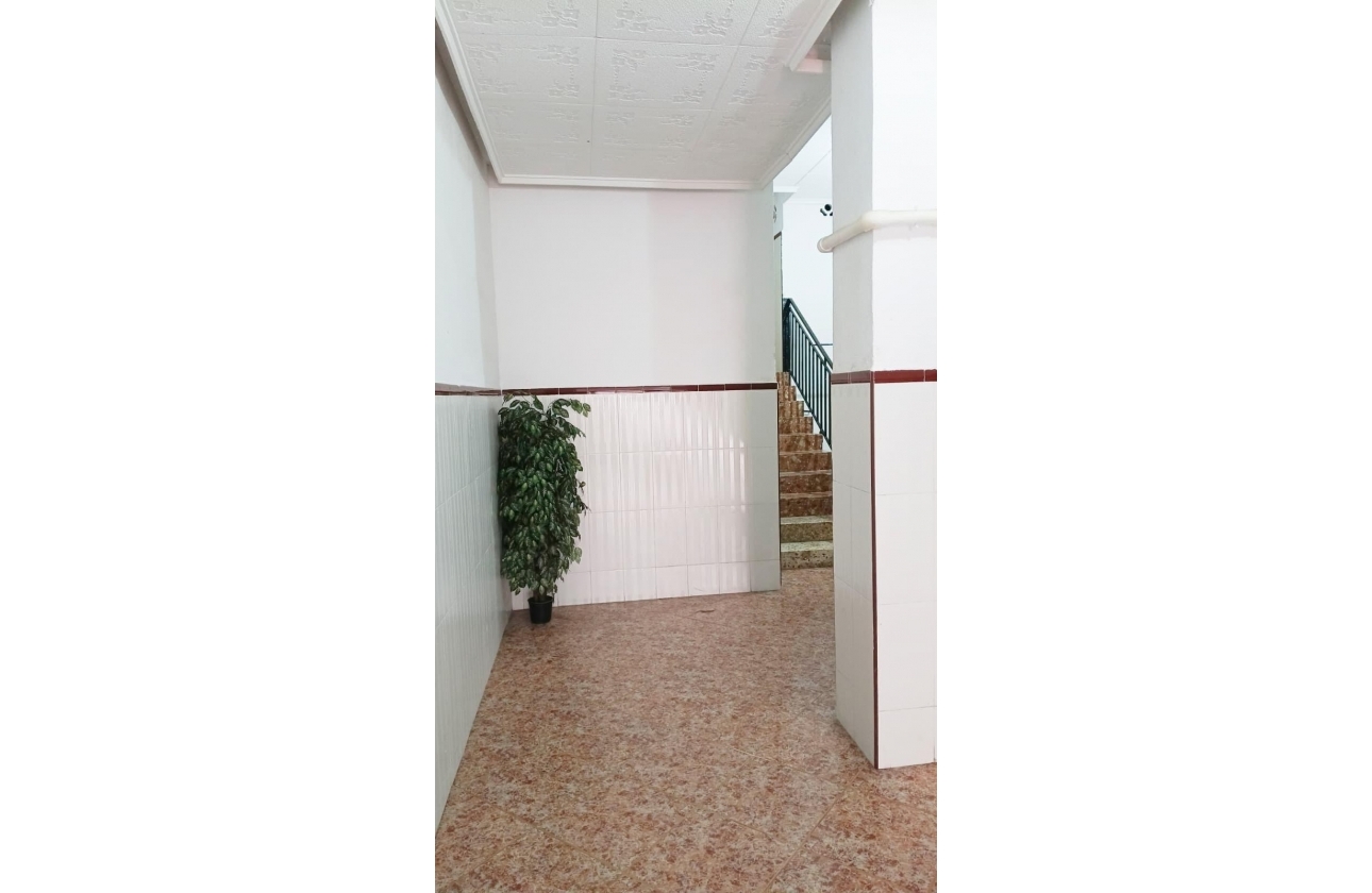 Resale - Apartment - Torrevieja - Centro