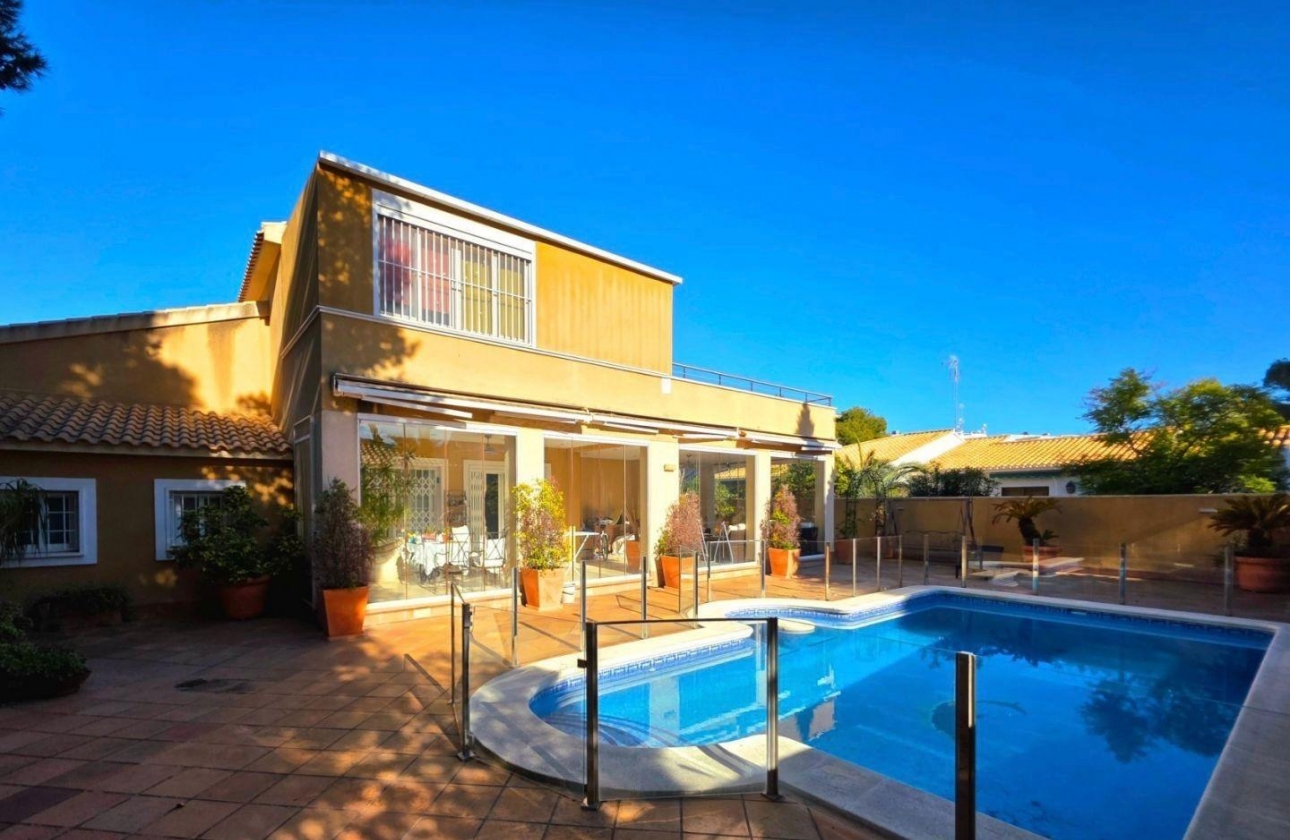 Resale - Villa - Dehesa de campoamor - Campoamor