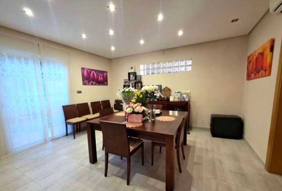 Resale - Villa - Dehesa de campoamor - Campoamor