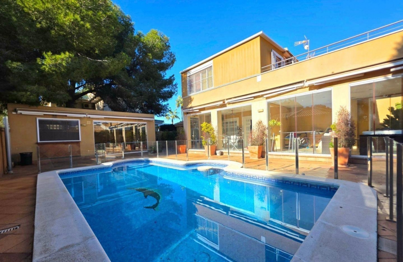 Resale - Villa - Dehesa de campoamor - Campoamor