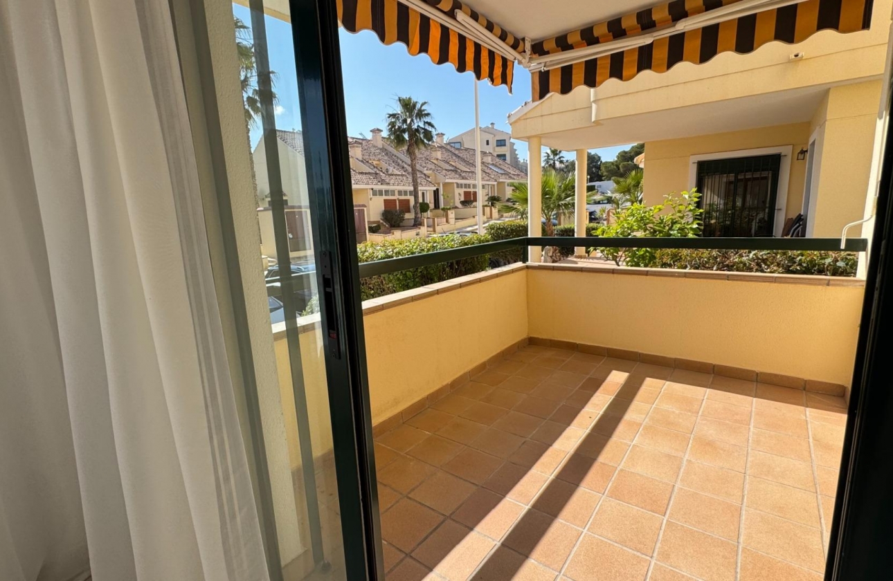 Resale - Apartment - Orihuela Costa - Villamartín-Las Filipinas