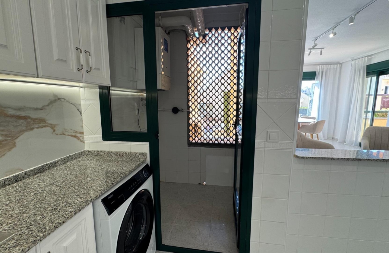 Resale - Apartment - Orihuela Costa - Villamartín-Las Filipinas