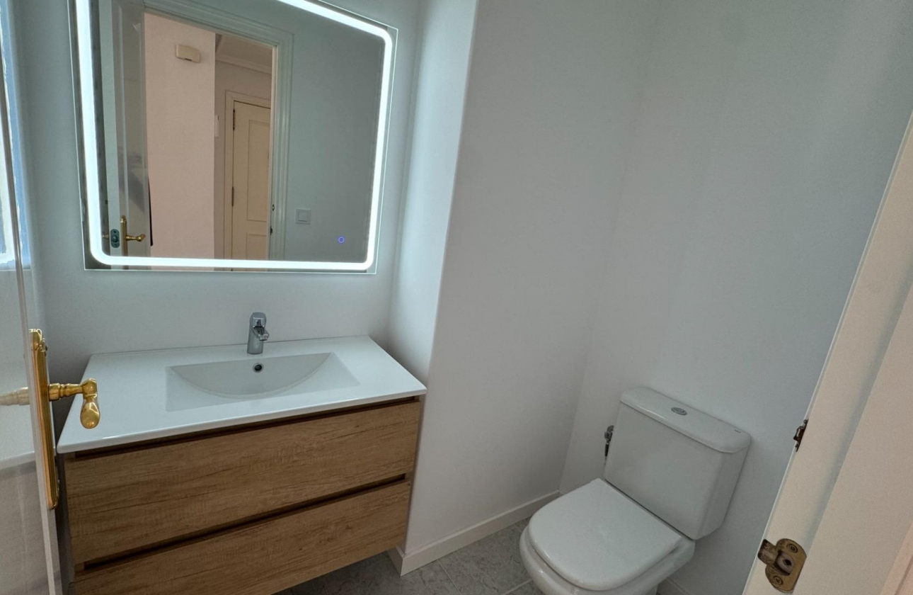 Resale - Apartment - Orihuela Costa - Villamartín-Las Filipinas