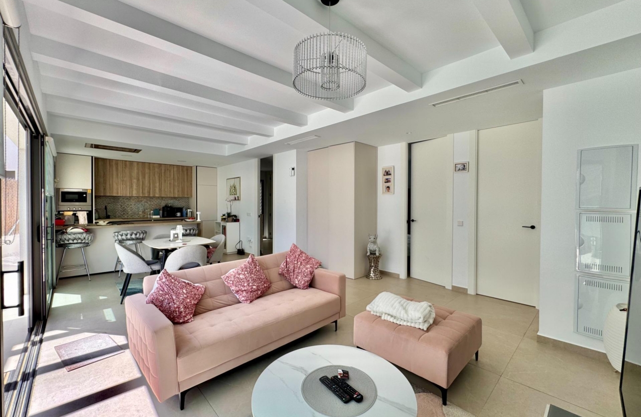 Resale - Villa - San Miguel de Salinas - Blue Lagoon - Galán