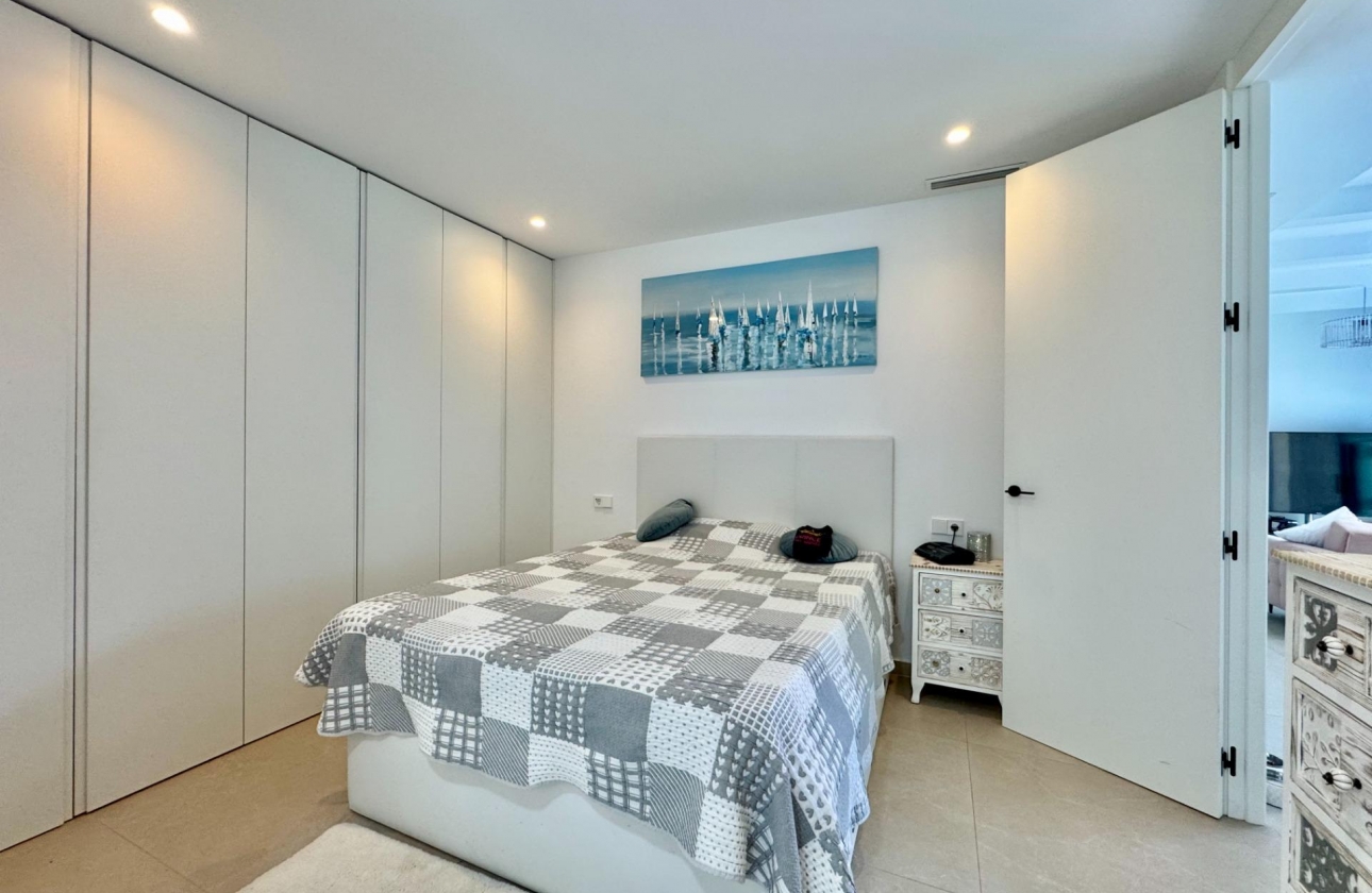Resale - Villa - San Miguel de Salinas - Blue Lagoon - Galán