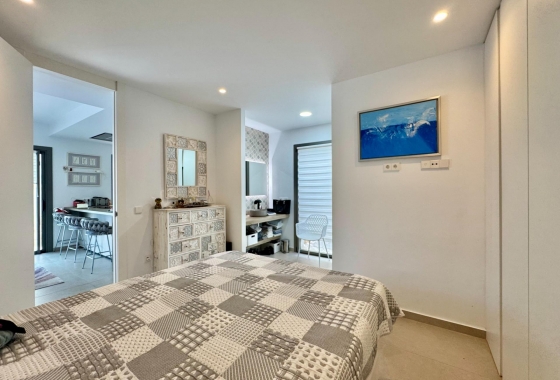 Resale - Villa - San Miguel de Salinas - Blue Lagoon - Galán