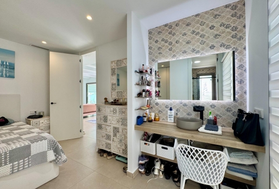 Resale - Villa - San Miguel de Salinas - Blue Lagoon - Galán