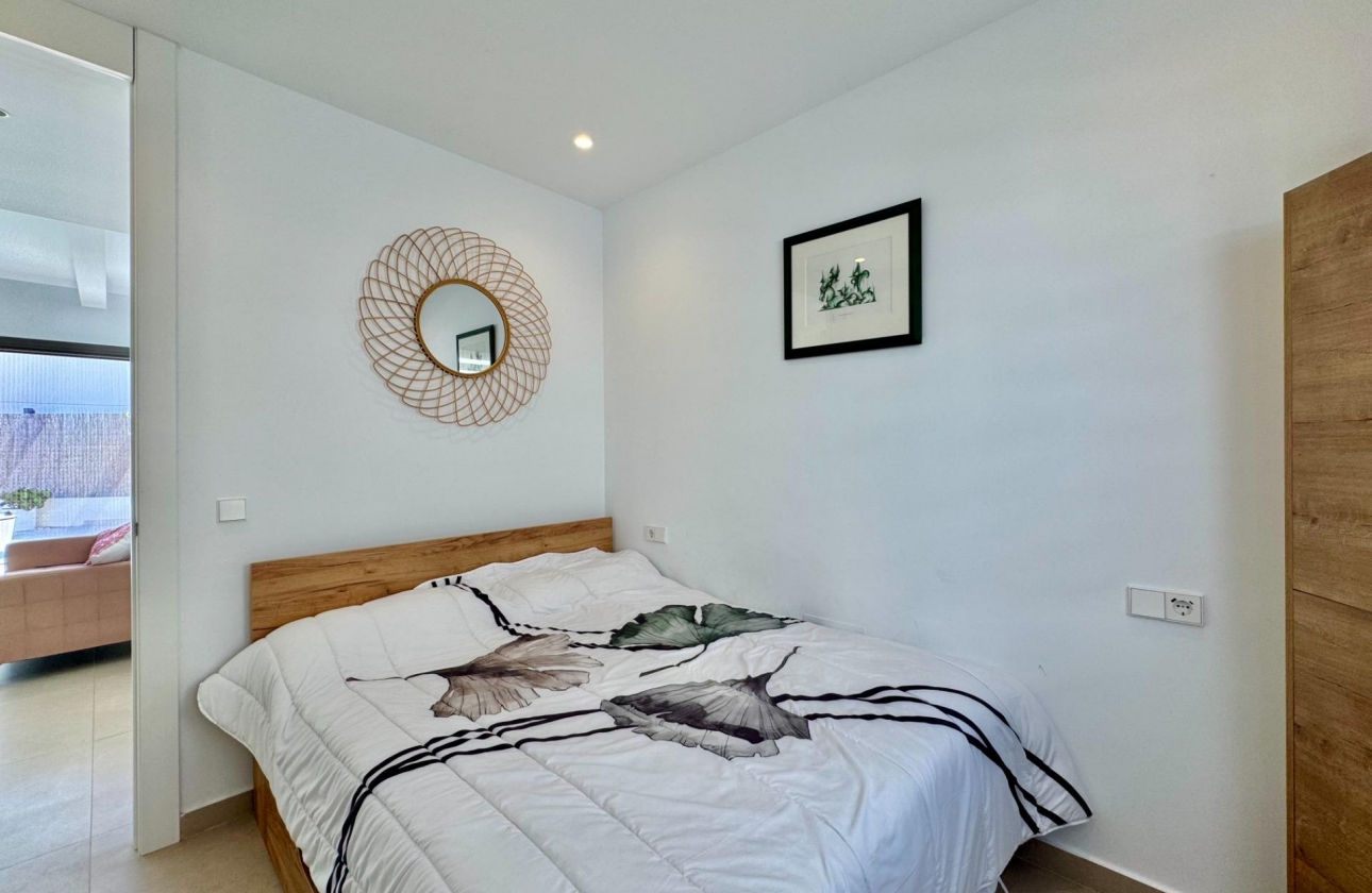 Resale - Villa - San Miguel de Salinas - Blue Lagoon - Galán
