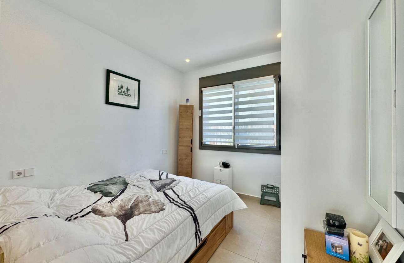 Resale - Villa - San Miguel de Salinas - Blue Lagoon - Galán
