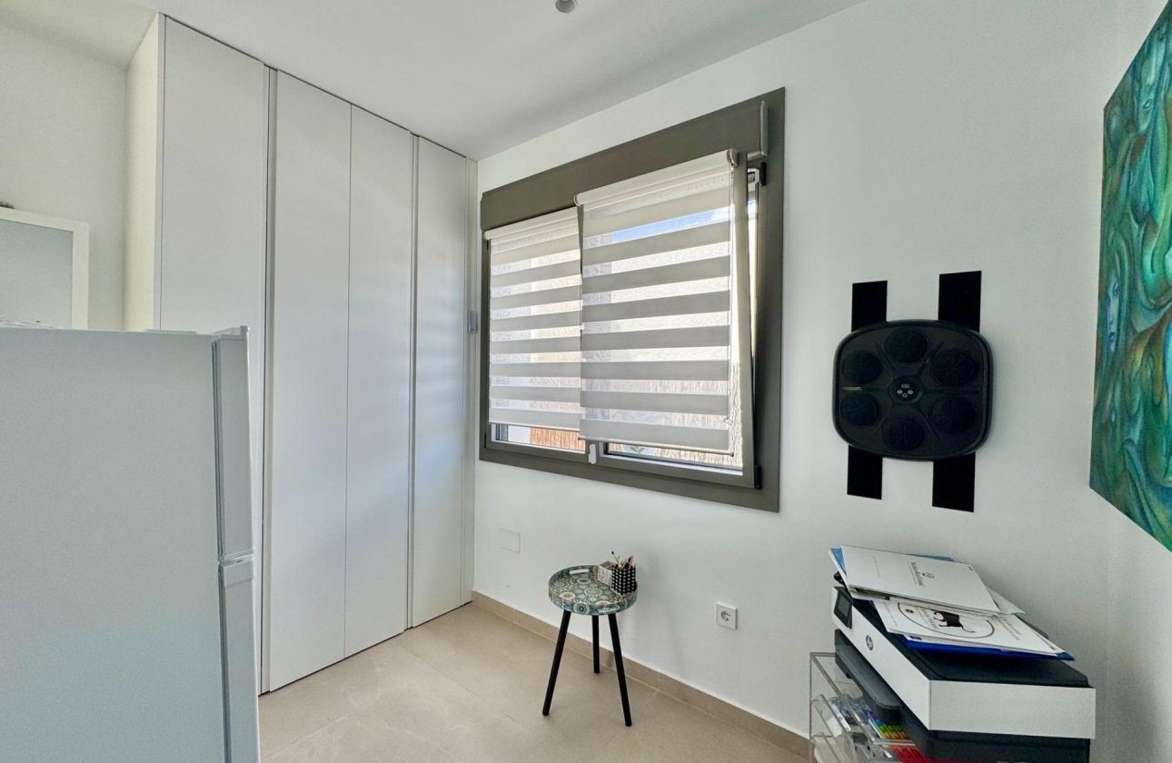 Resale - Villa - San Miguel de Salinas - Blue Lagoon - Galán