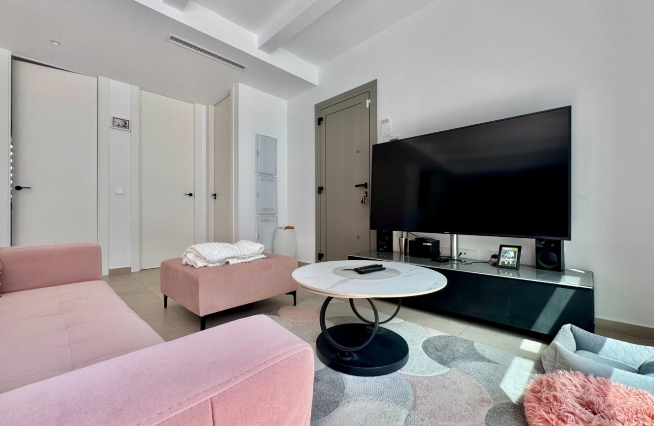 Resale - Villa - San Miguel de Salinas - Blue Lagoon - Galán