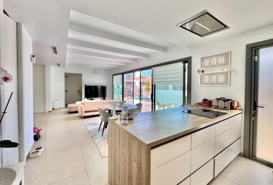 Resale - Villa - San Miguel de Salinas - Blue Lagoon - Galán