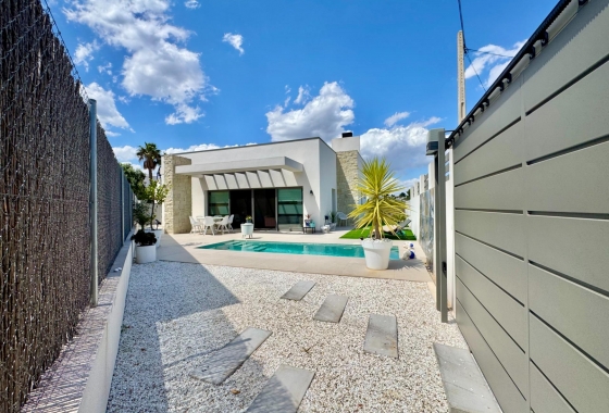 Resale - Villa - San Miguel de Salinas - Blue Lagoon - Galán