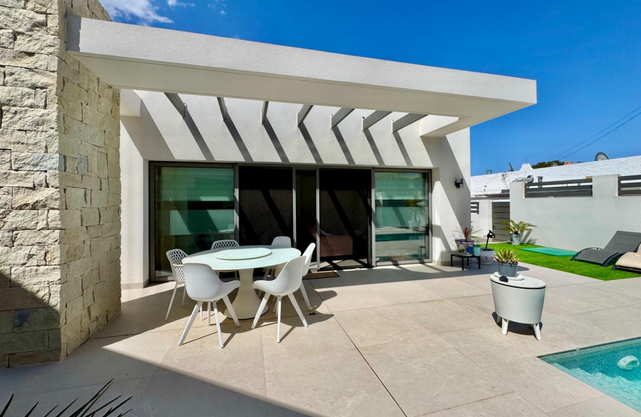 Resale - Villa - San Miguel de Salinas - Blue Lagoon - Galán