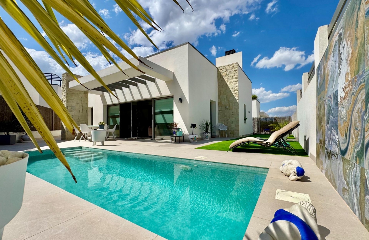 Resale - Villa - San Miguel de Salinas - Blue Lagoon - Galán