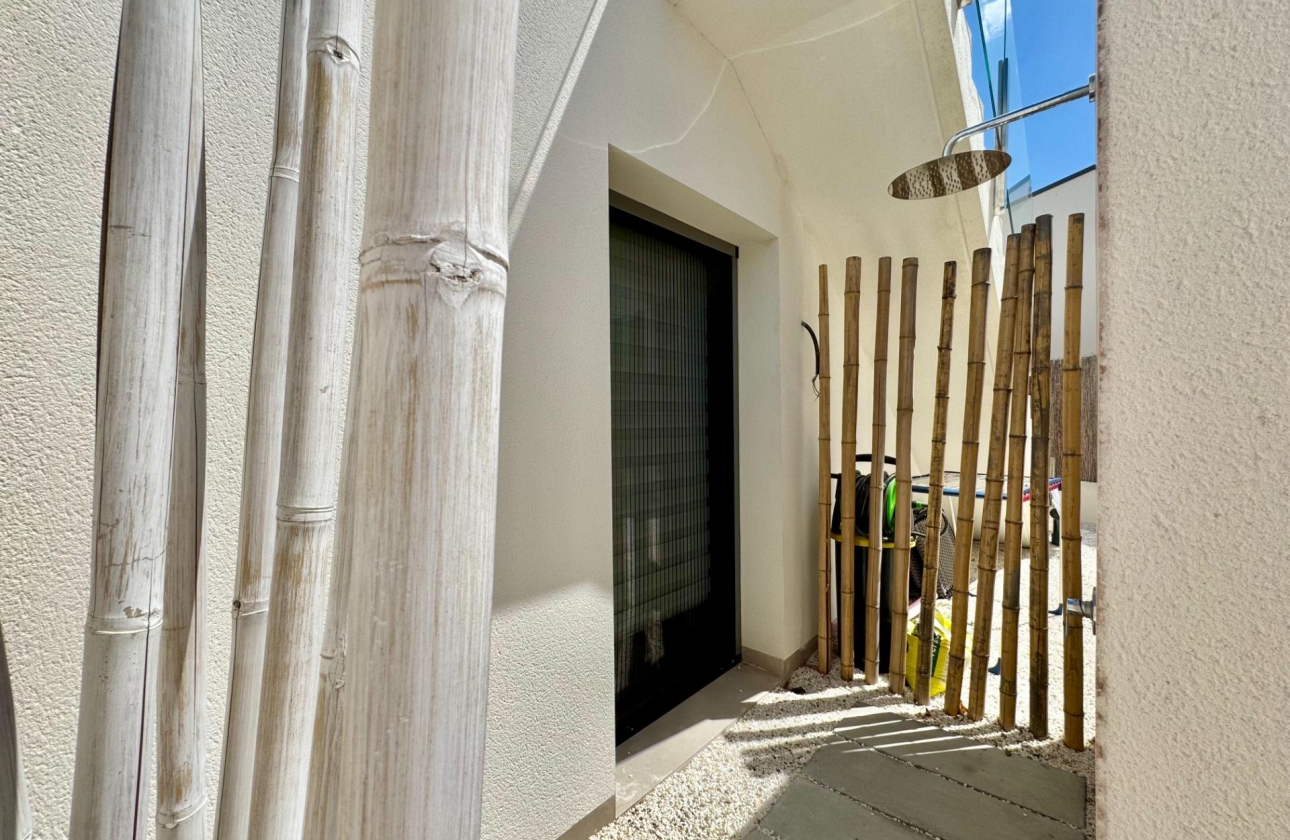 Resale - Villa - San Miguel de Salinas - Blue Lagoon - Galán