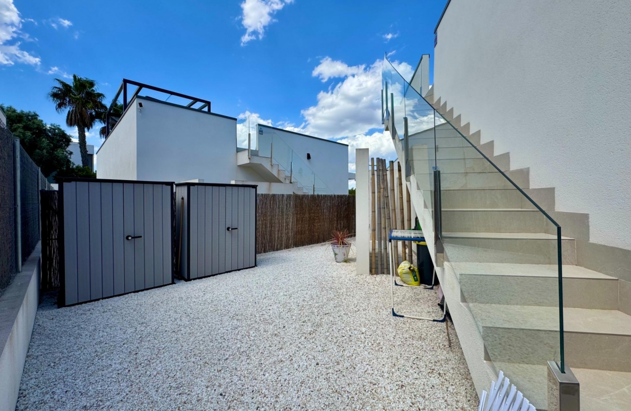 Resale - Villa - San Miguel de Salinas - Blue Lagoon - Galán