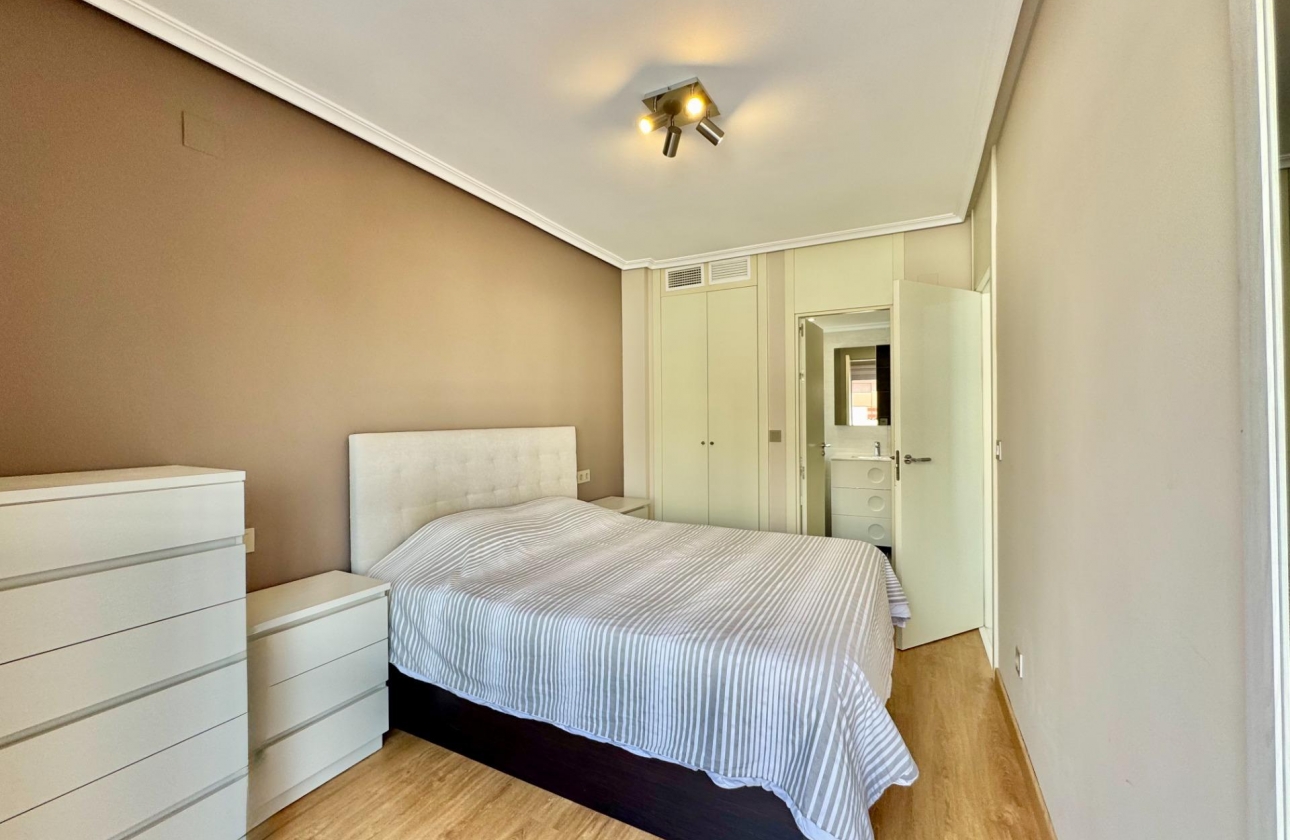 Resale - Apartment - Orihuela Costa - Punta Prima