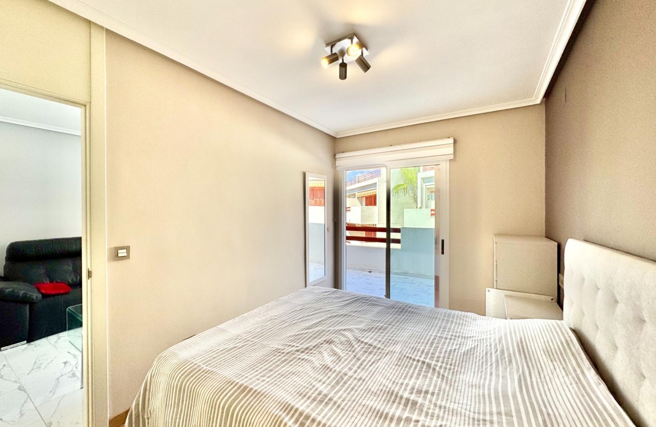 Resale - Apartment - Orihuela Costa - Punta Prima