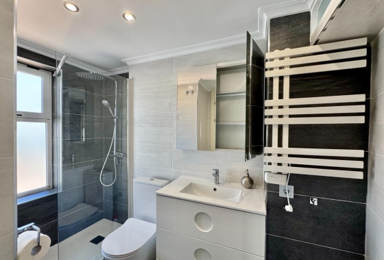 Resale - Apartment - Orihuela Costa - Punta Prima