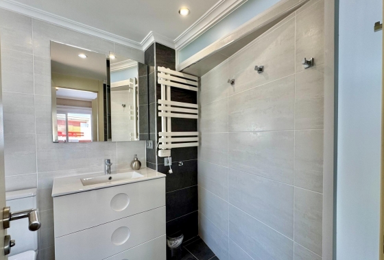 Resale - Apartment - Orihuela Costa - Punta Prima