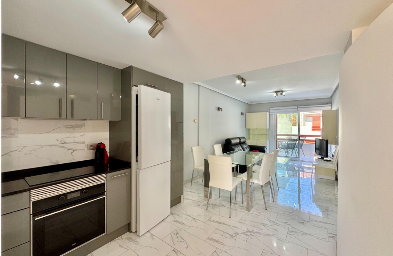 Resale - Apartment - Orihuela Costa - Punta Prima