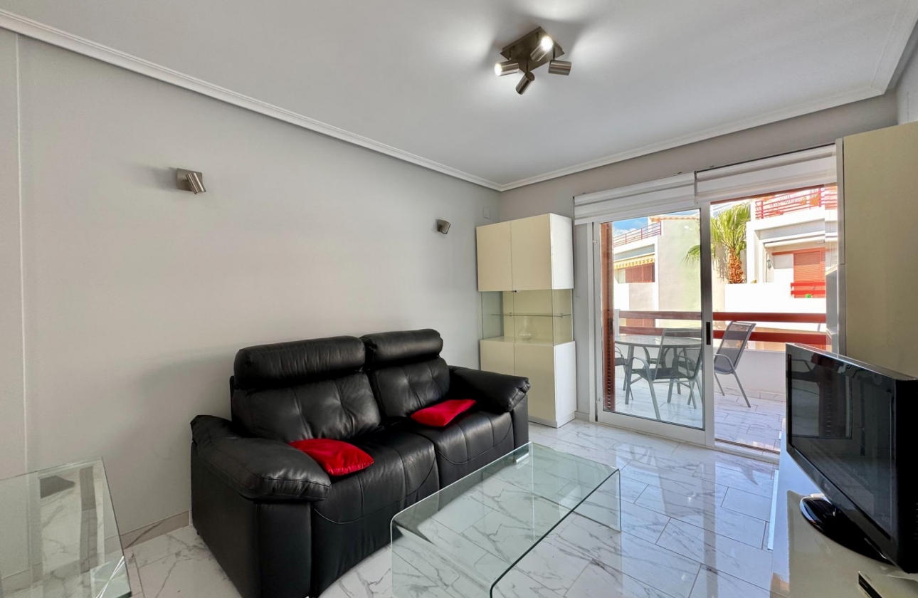 Resale - Apartment - Orihuela Costa - Punta Prima