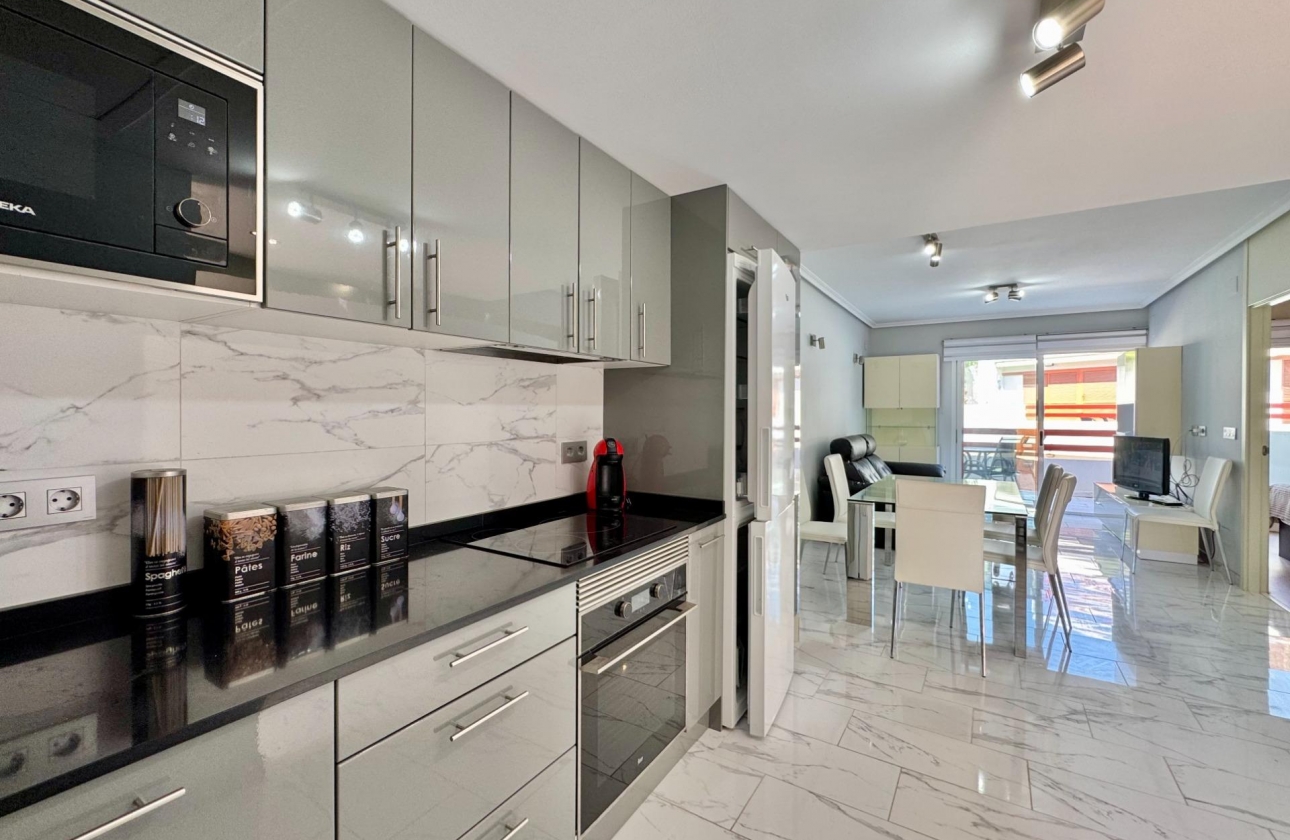 Resale - Apartment - Orihuela Costa - Punta Prima