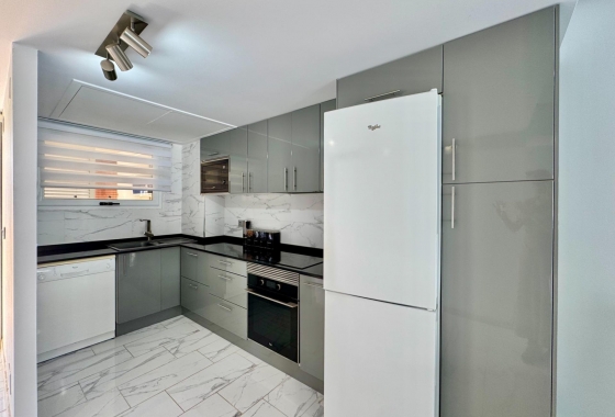 Resale - Apartment - Orihuela Costa - Punta Prima