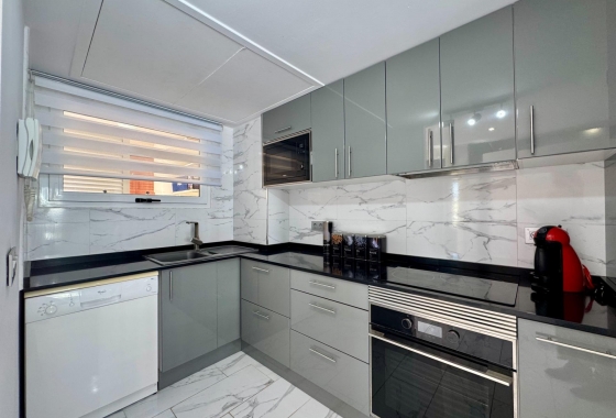 Resale - Apartment - Orihuela Costa - Punta Prima