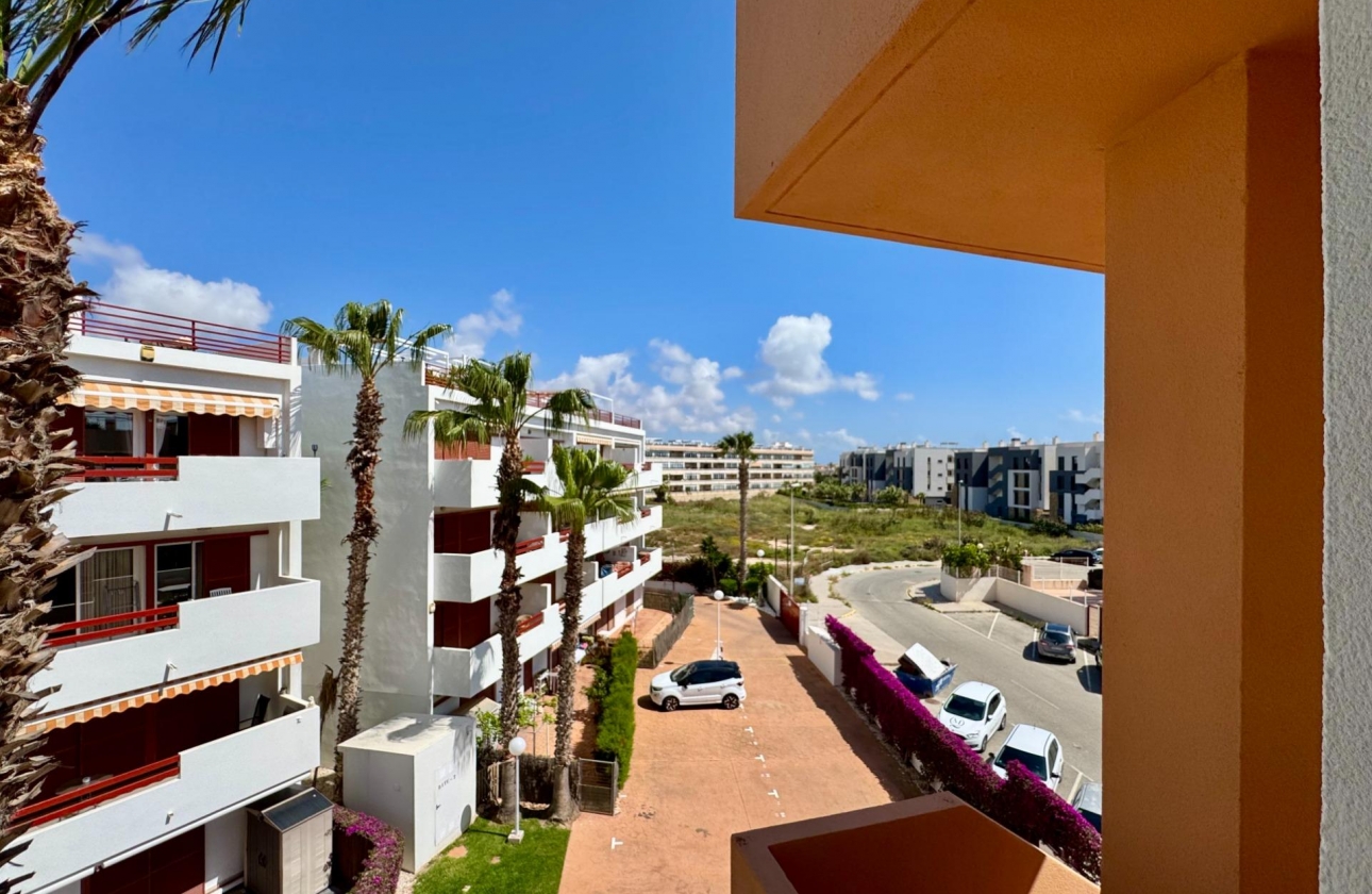 Resale - Apartment - Orihuela Costa - Punta Prima