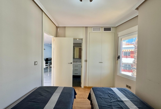 Resale - Apartment - Orihuela Costa - Punta Prima