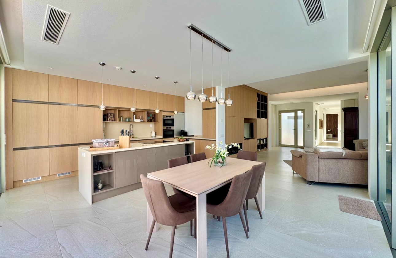 Resale - Villa - Orihuela - Las Colinas Golf