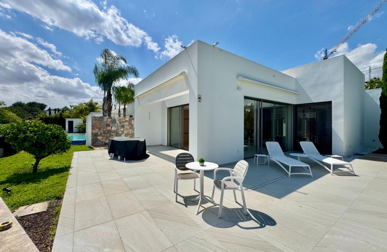 Resale - Villa - Orihuela - Las Colinas Golf