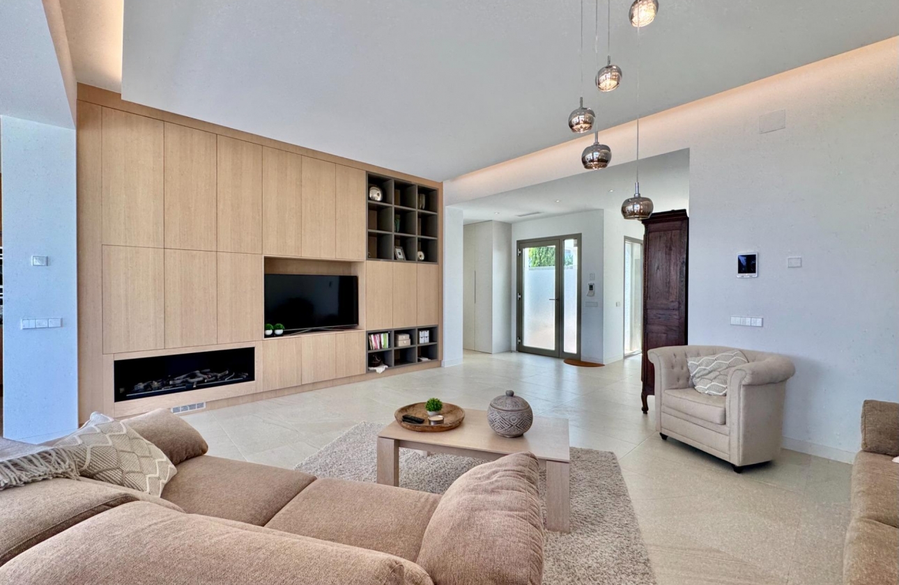 Resale - Villa - Orihuela - Las Colinas Golf