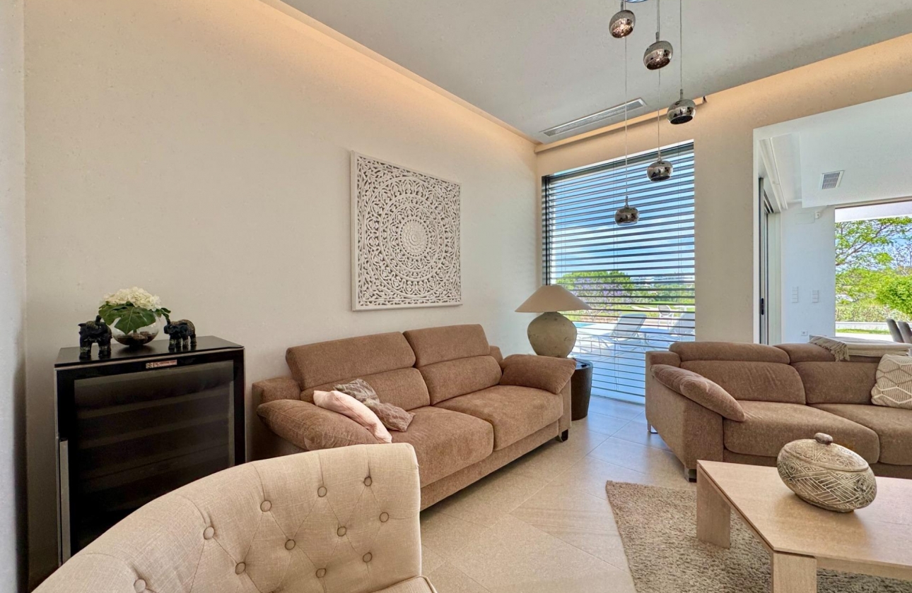Resale - Villa - Orihuela - Las Colinas Golf