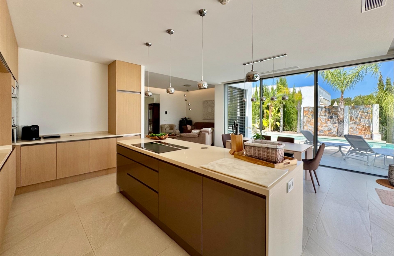 Resale - Villa - Orihuela - Las Colinas Golf