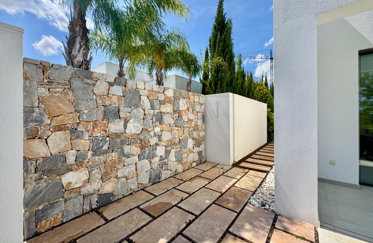 Resale - Villa - Orihuela - Las Colinas Golf