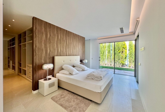 Resale - Villa - Orihuela - Las Colinas Golf