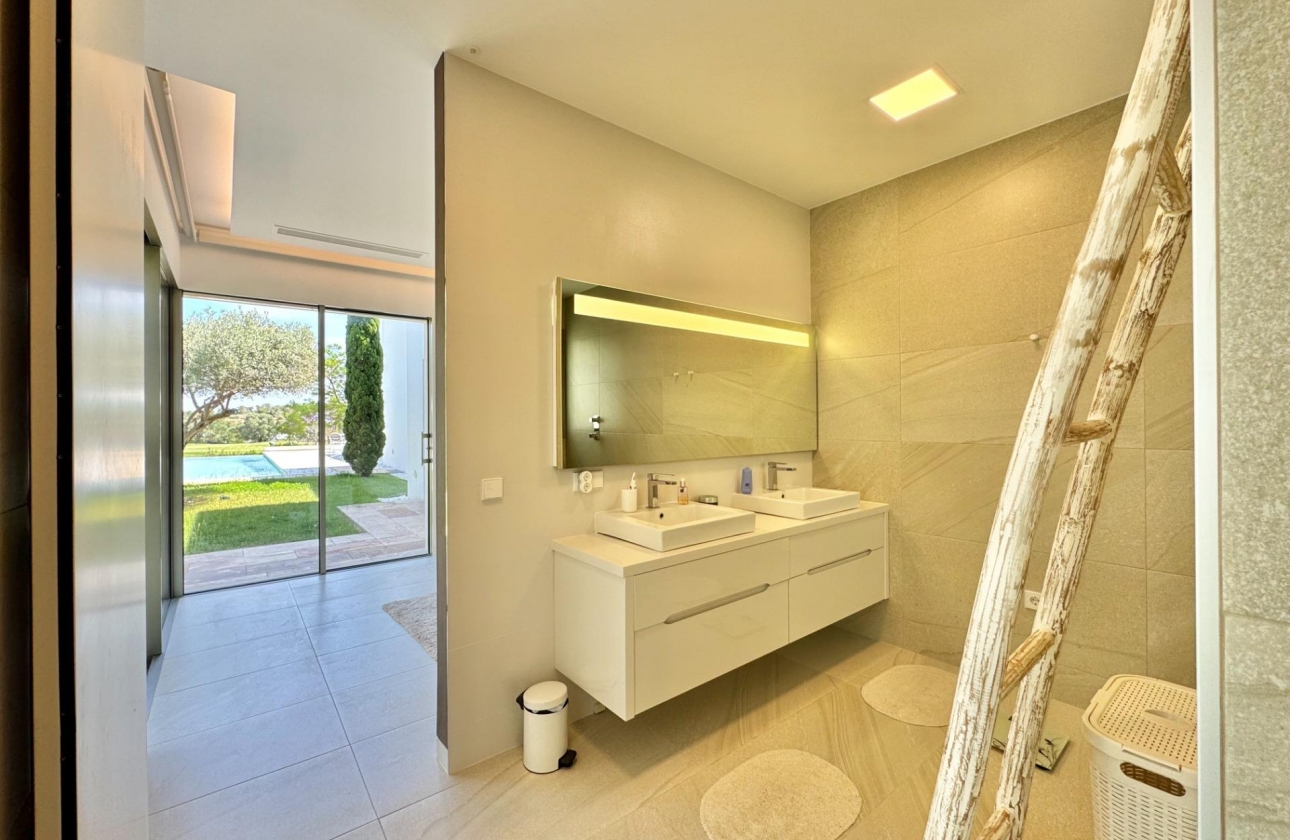 Resale - Villa - Orihuela - Las Colinas Golf