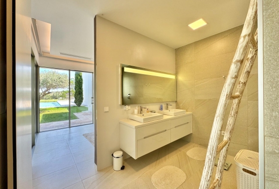 Resale - Villa - Orihuela - Las Colinas Golf