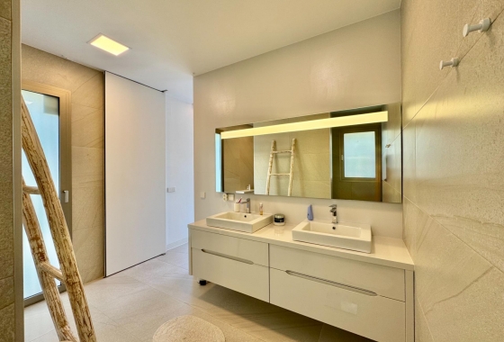 Resale - Villa - Orihuela - Las Colinas Golf