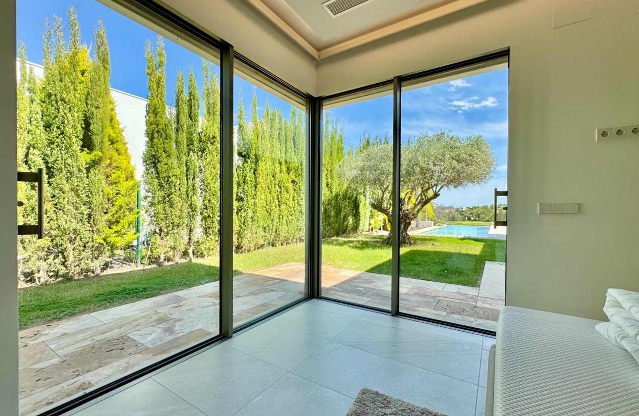 Resale - Villa - Orihuela - Las Colinas Golf