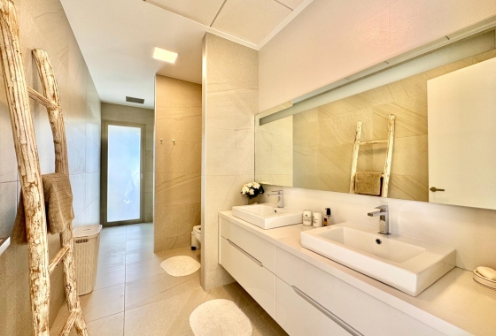 Resale - Villa - Orihuela - Las Colinas Golf