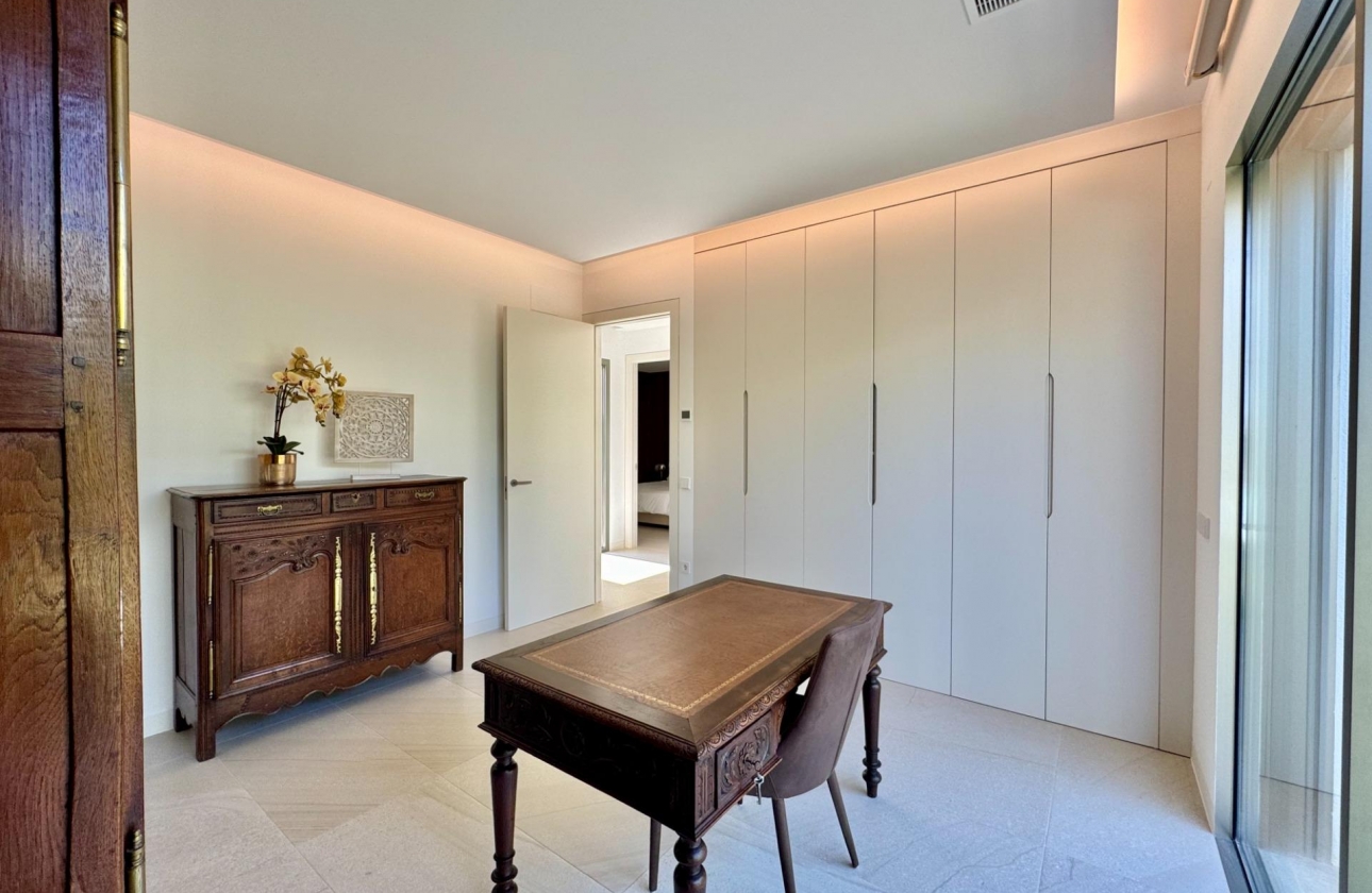 Resale - Villa - Orihuela - Las Colinas Golf