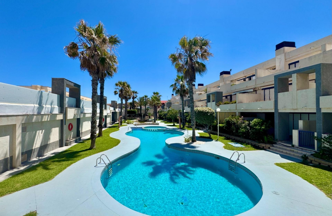 Resale - Apartment - Torrevieja - Torre la mata