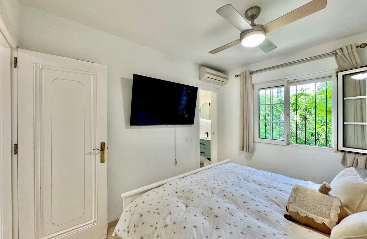 Resale - Bungalow - Orihuela Costa - Villamartín-Las Filipinas